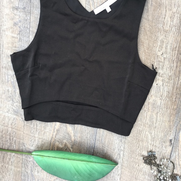 LOVERS + FRIENDS  CUTOUT CROP TOP - Picture 6 of 6